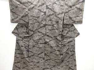 雲に草花模様織出し本場泥大島紬着物（9マルキ）